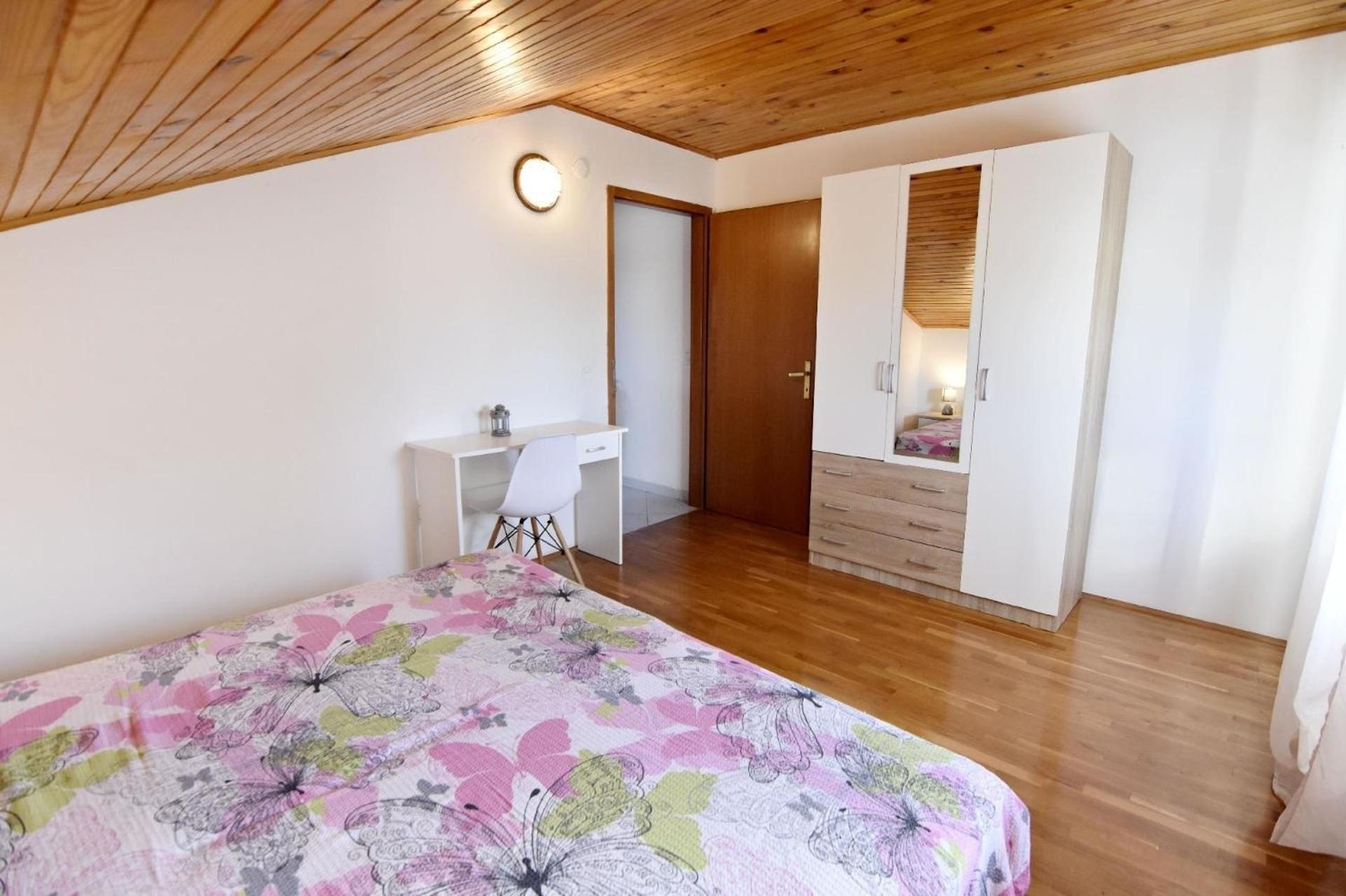 Einfache Wohnung Silva Mit Terrasse Bašanija Exteriér fotografie