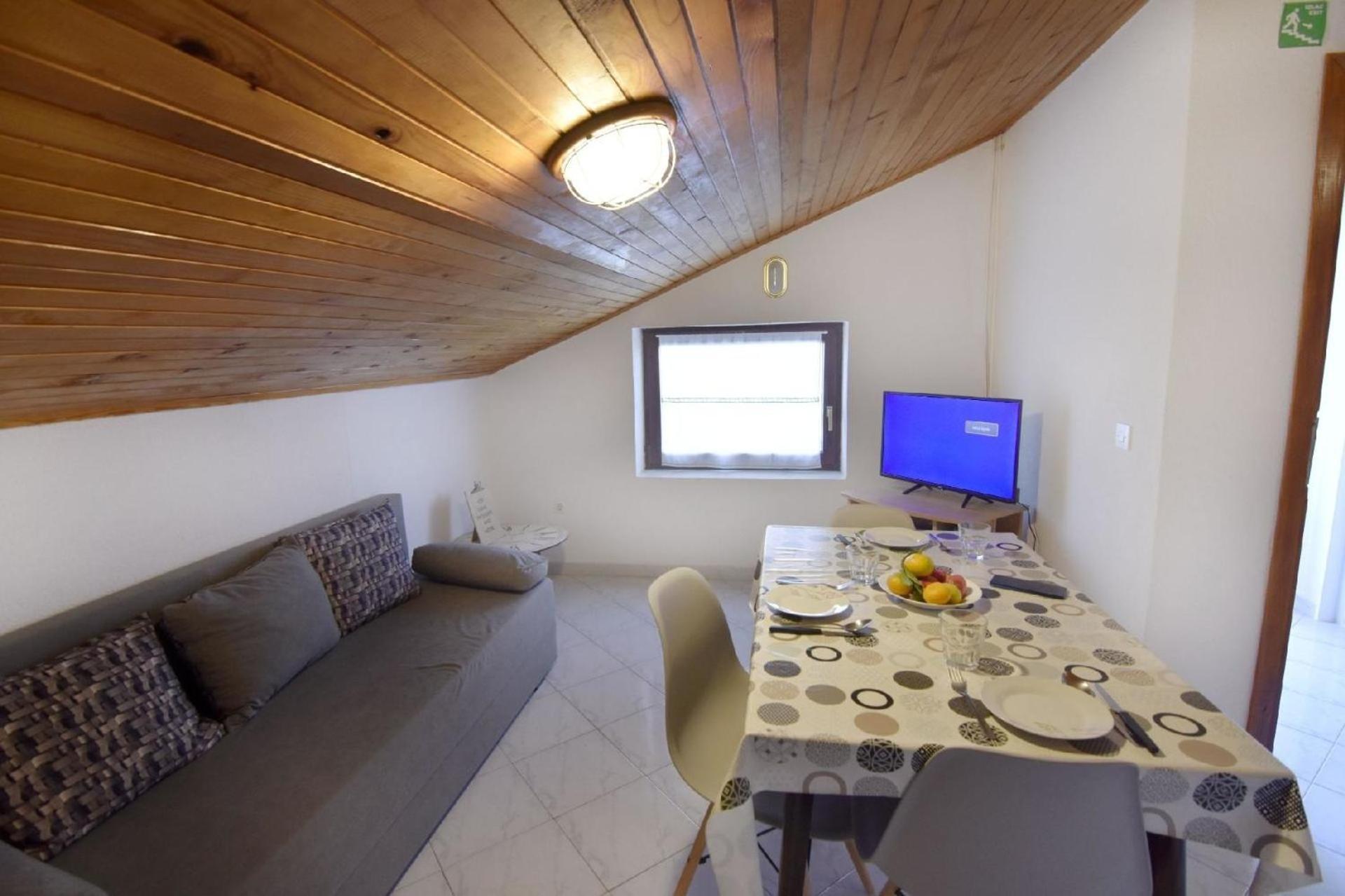 Einfache Wohnung Silva Mit Terrasse Bašanija Exteriér fotografie